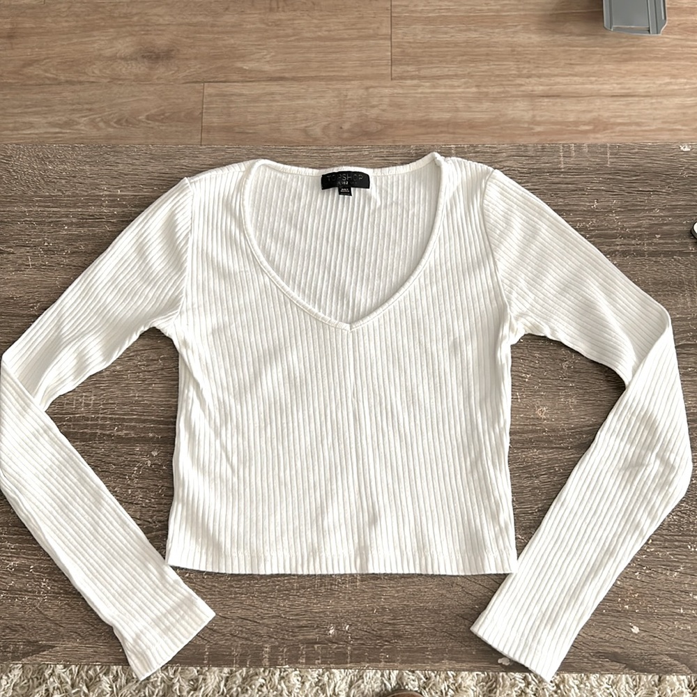 White long sleeve crop